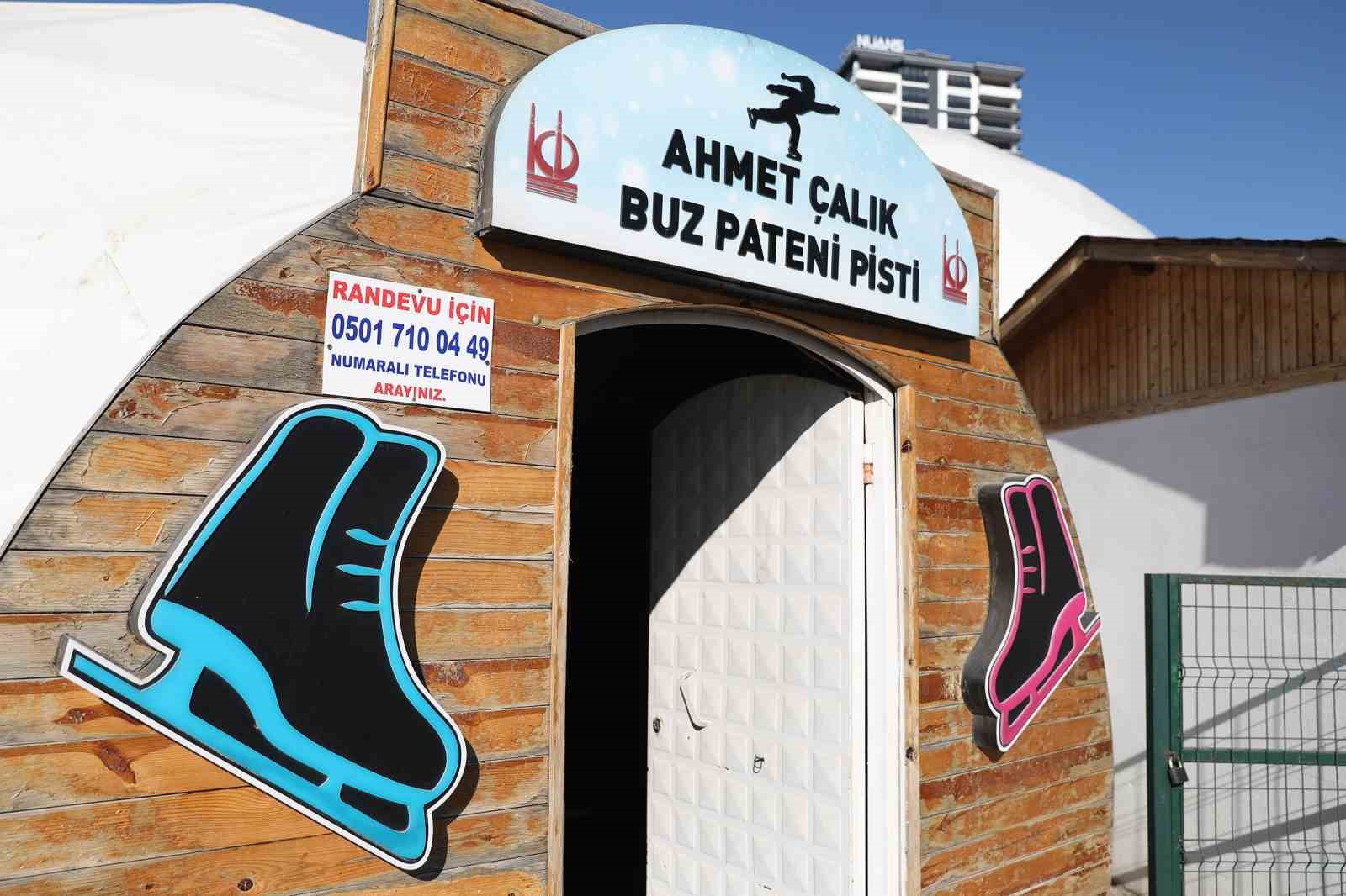 Keçiören Belediyesi’nden ücretsiz buz pateni hizmeti
