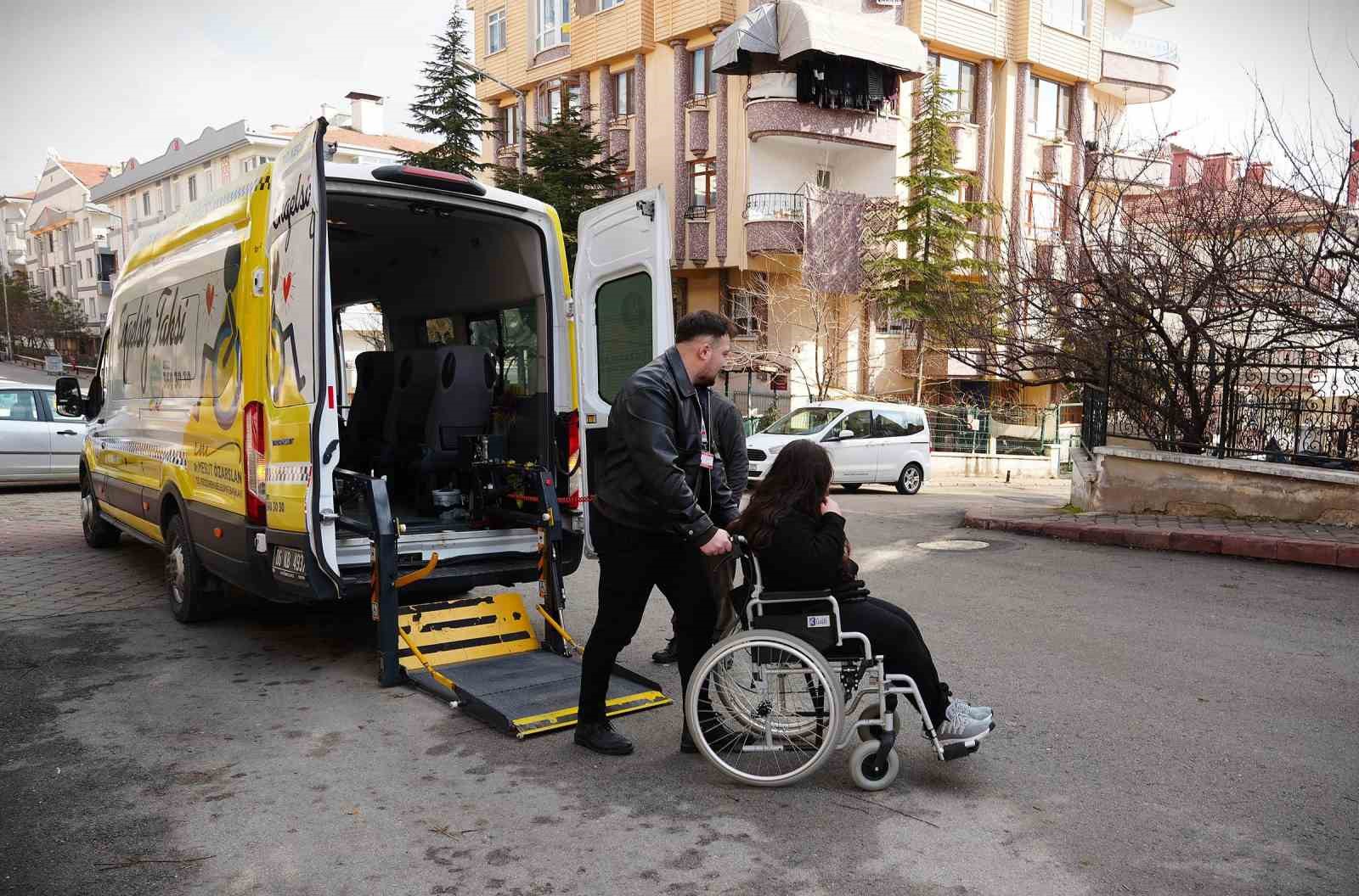 Keçiören Belediyesi’nden ücretsiz ‘Engelsiz Taksi’ hizmeti
Keçiören Belediyesi’nden ücretsiz ‘Engelsiz Taksi’ hizmeti