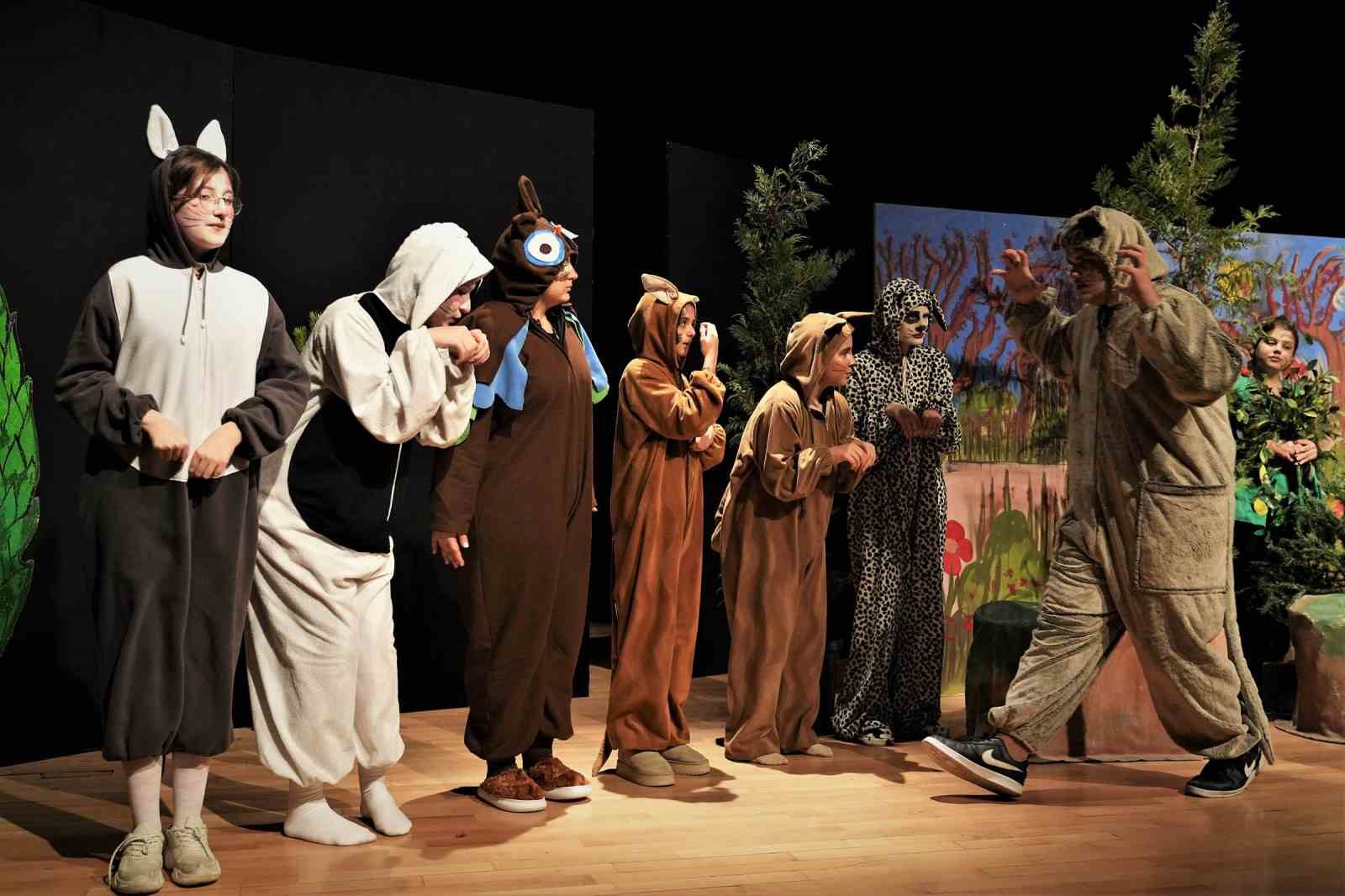 Keçiören Belediyesi’nden ücretsiz tiyatro hizmeti
