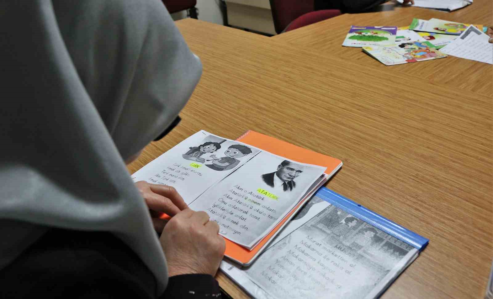 KEÇMEK’te okuma yazma kursları sürüyor
