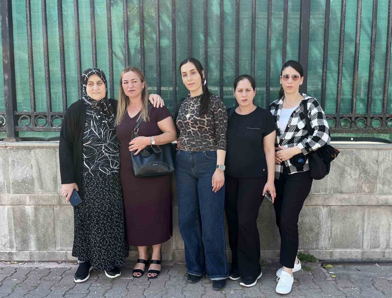 "Kedilere salam doğramak için taşıdığım bıçağı savurdum, pişmanım" diyen sanığa müebbet hapis
