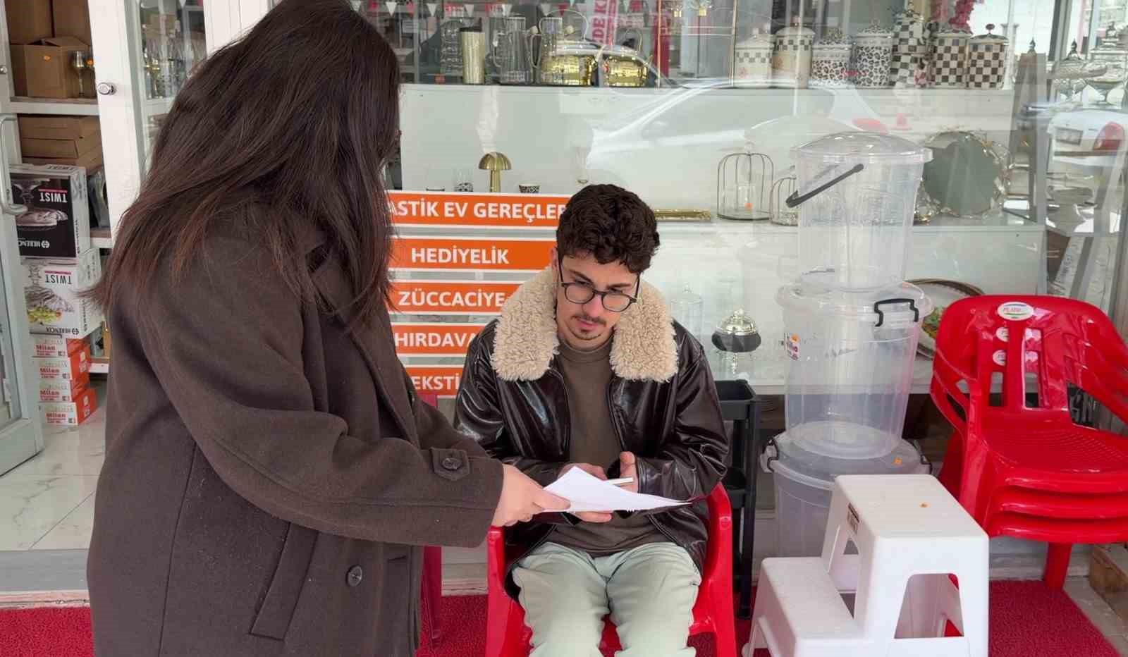 Kedilerini bulana çeyrek altın verecekler
