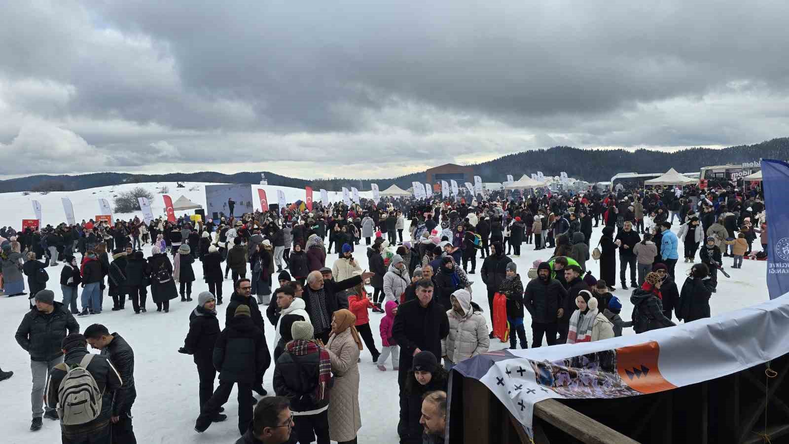 Keltepe Kayak Festivali renkli görüntülere sahne oldu
Keltepe Kayak Festivali renkli görüntülere sahne oldu