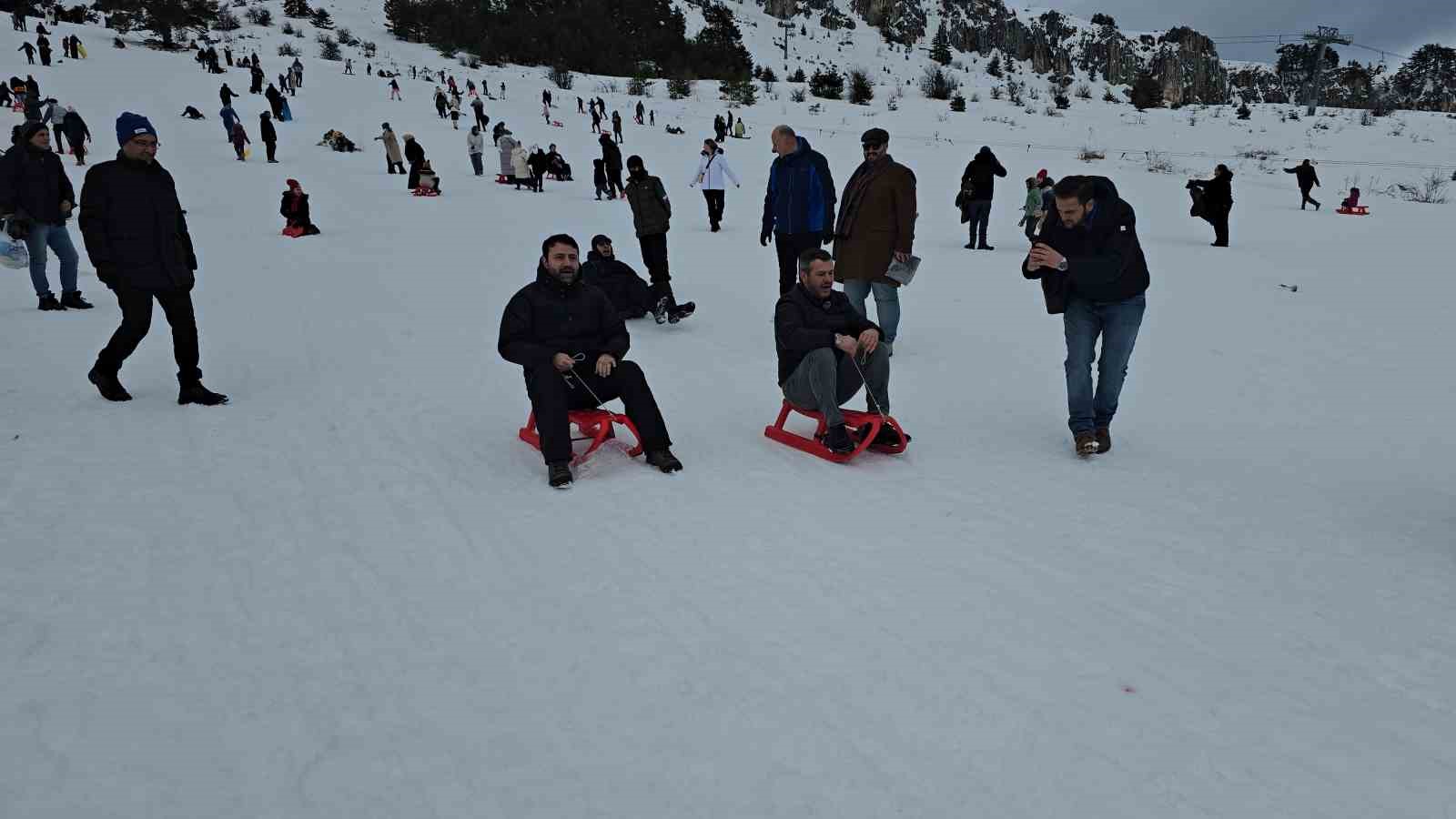 Keltepe Kayak Festivali renkli görüntülere sahne oldu
Keltepe Kayak Festivali renkli görüntülere sahne oldu