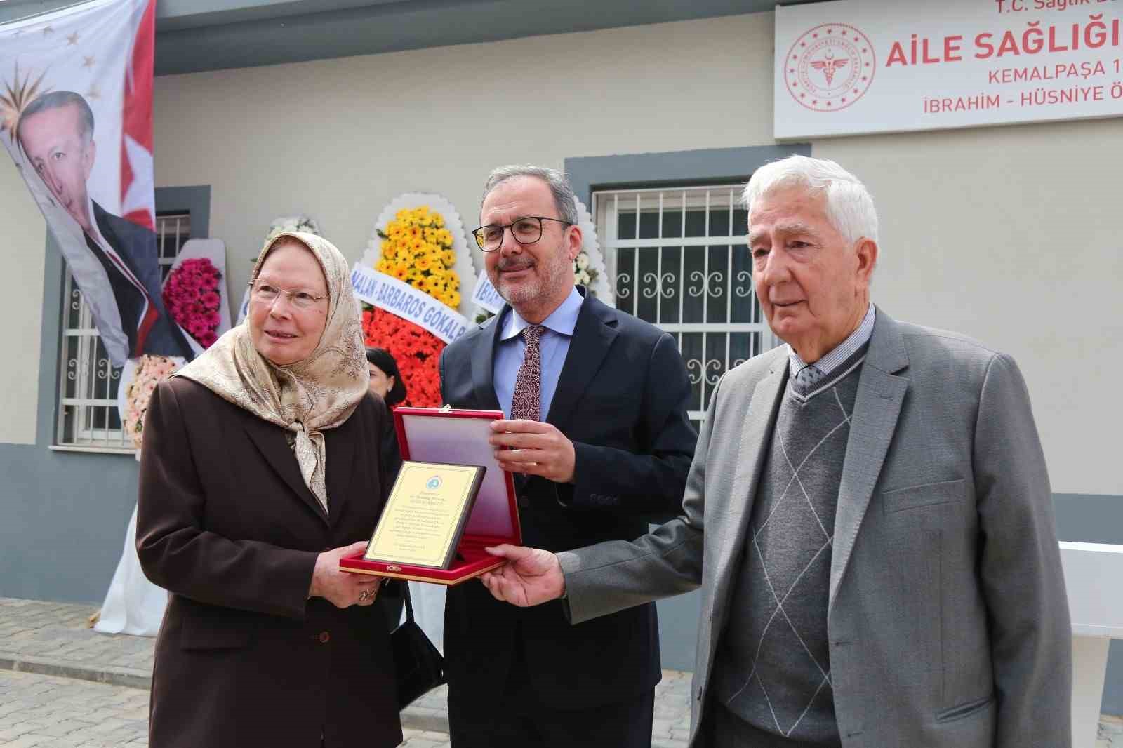 Kemalpaşa’da iki aile sağlığı merkezi hizmete açıldı
