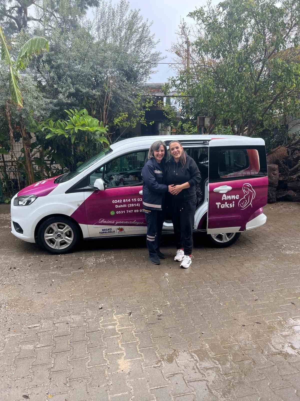 Kemer’de ’Anne Taksi’ hizmet vermeye başladı
