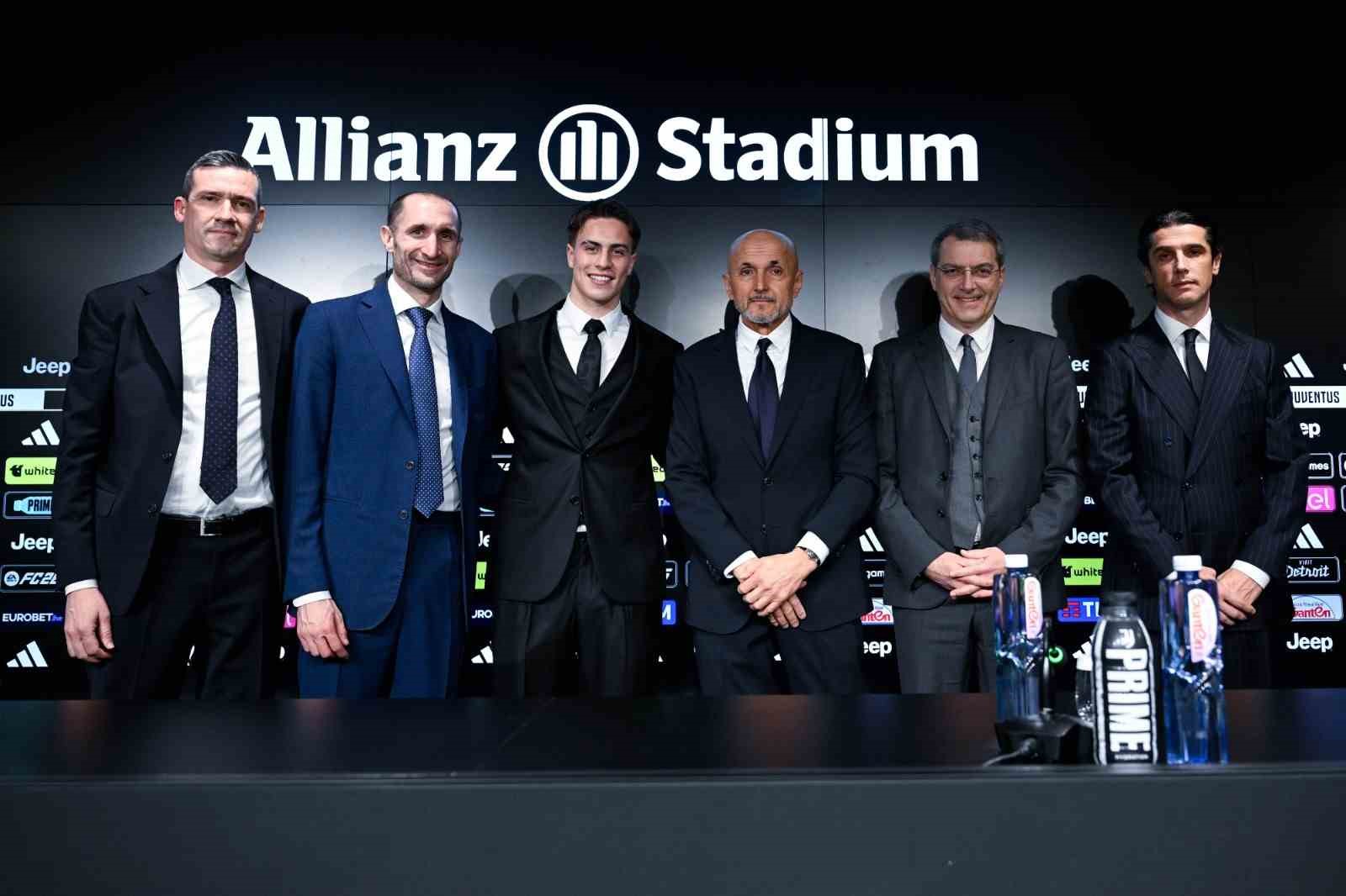 Kenan Yıldız, Juventus ile sözleşmesini 2030 yılına kadar uzattı
