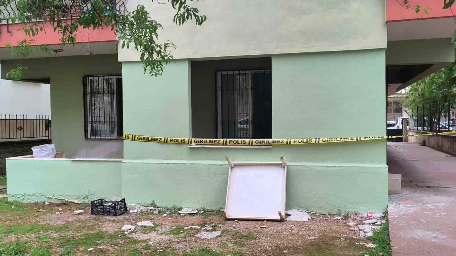 Kendisinden haber alamayan şahıs evinde ölü bulundu
