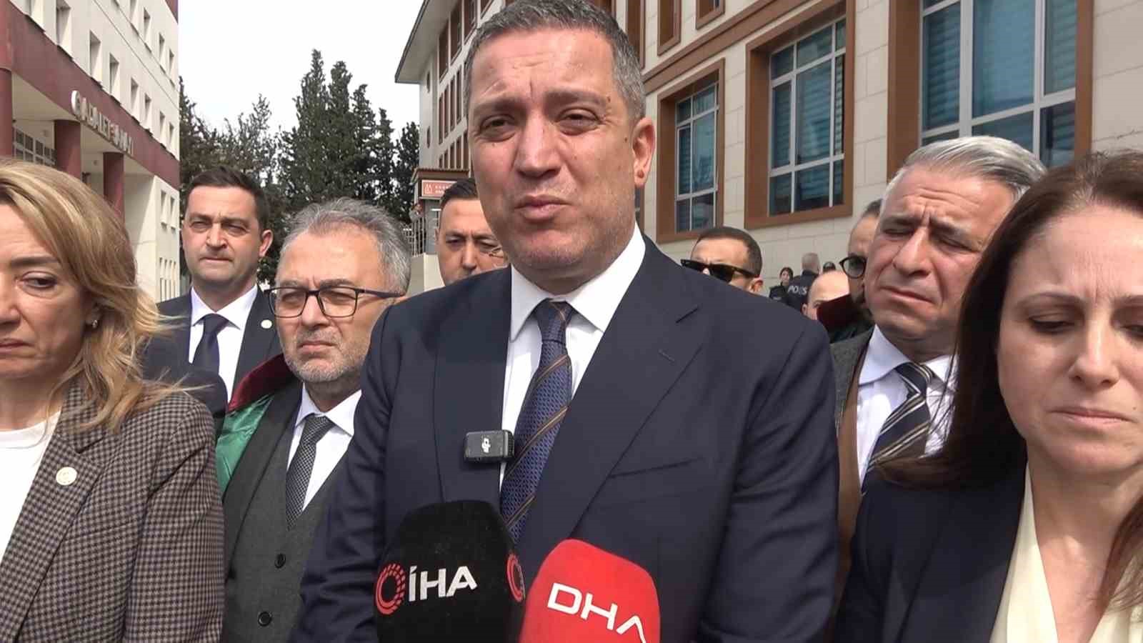 Kendisini icraya veren SGK avukatını öldüren sanık hakim karşısında
