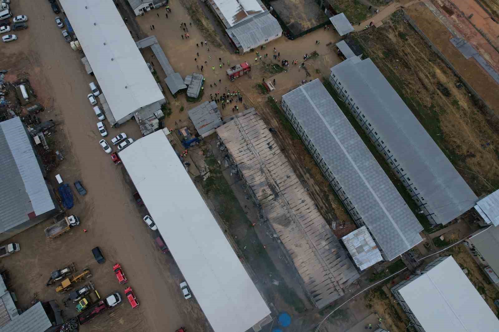 Kentin dört bir yanından görülen şehir hastanesi yangını kontrol altına alındı
