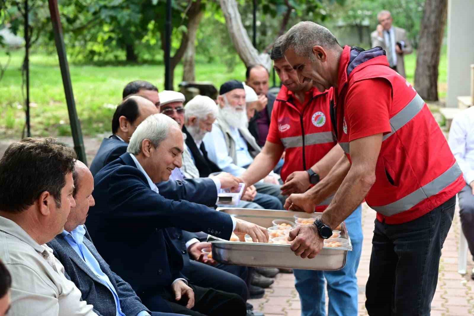 Kepez Belediye Başkanı Kocagöz’den hacı adaylarından dua talebi
