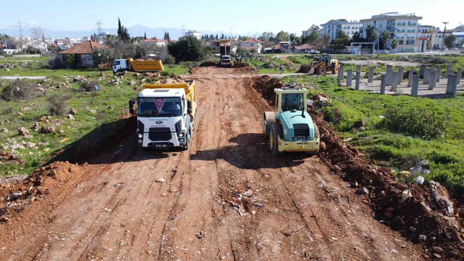 Kepez Belediyesi’nden Baraj Mahallesi’ne yeni yol ve otopark
