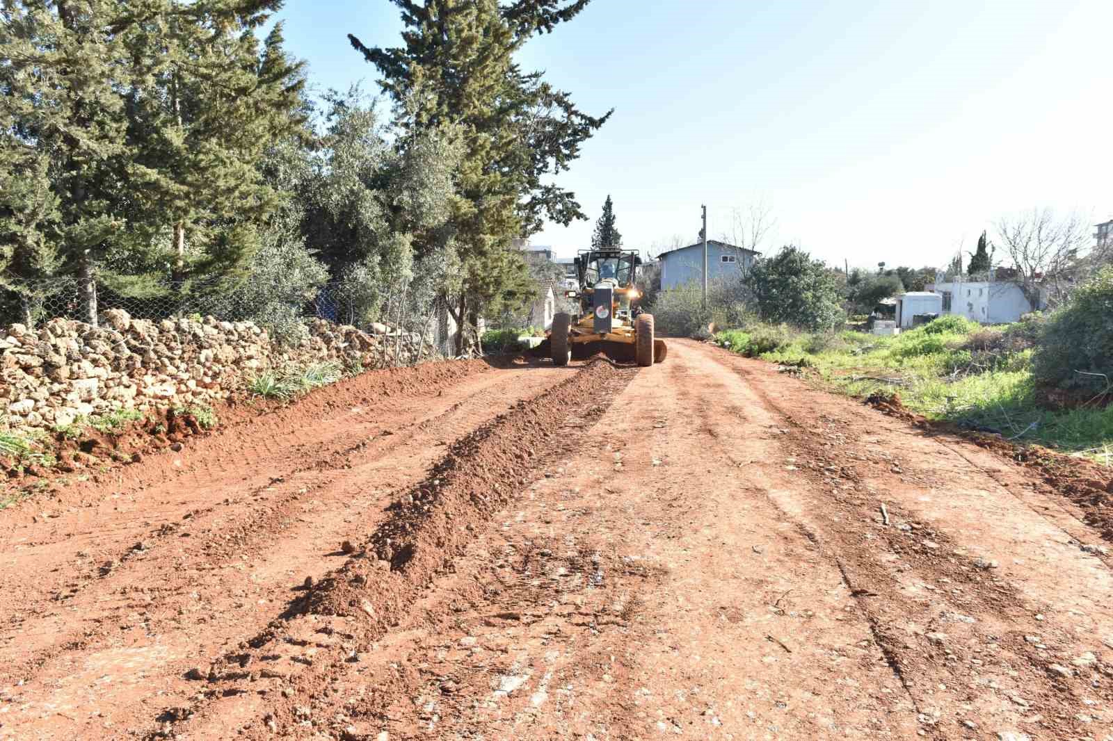 Kepez Belediyesi’nden Baraj Mahallesi’ne yeni yol ve otopark
