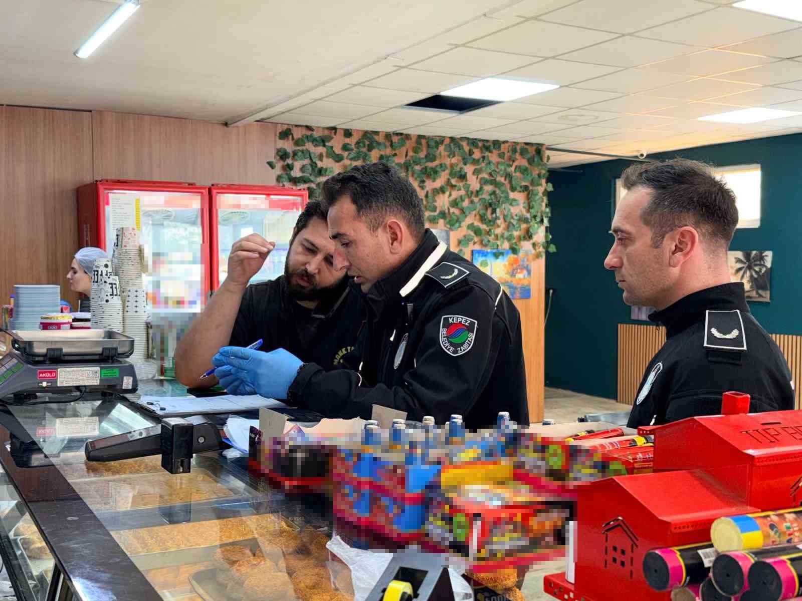 Kepez’de bayram öncesi tatlıcılara sıkı denetim
