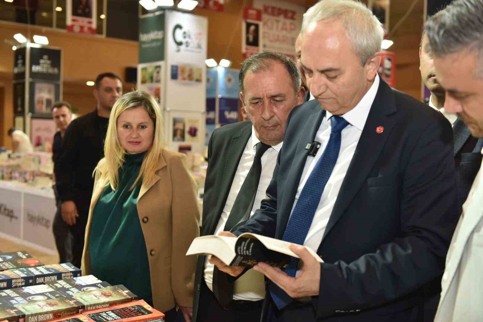Kepez’de kitap fuarı kapılarını açıyor
