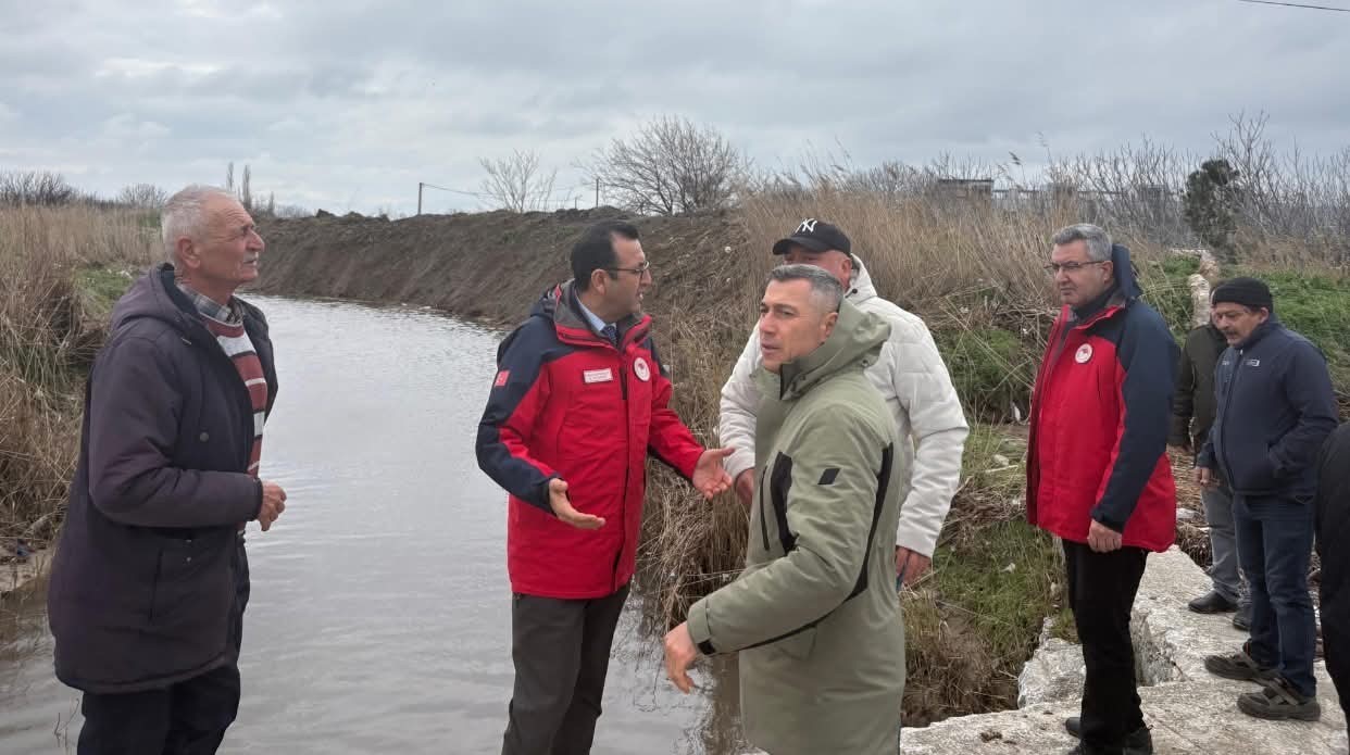 Kepez’de yaşanan yoğun yağışlar nedeniyle mağduriyet yaşayan balıkçılarla bir araya gelindi
