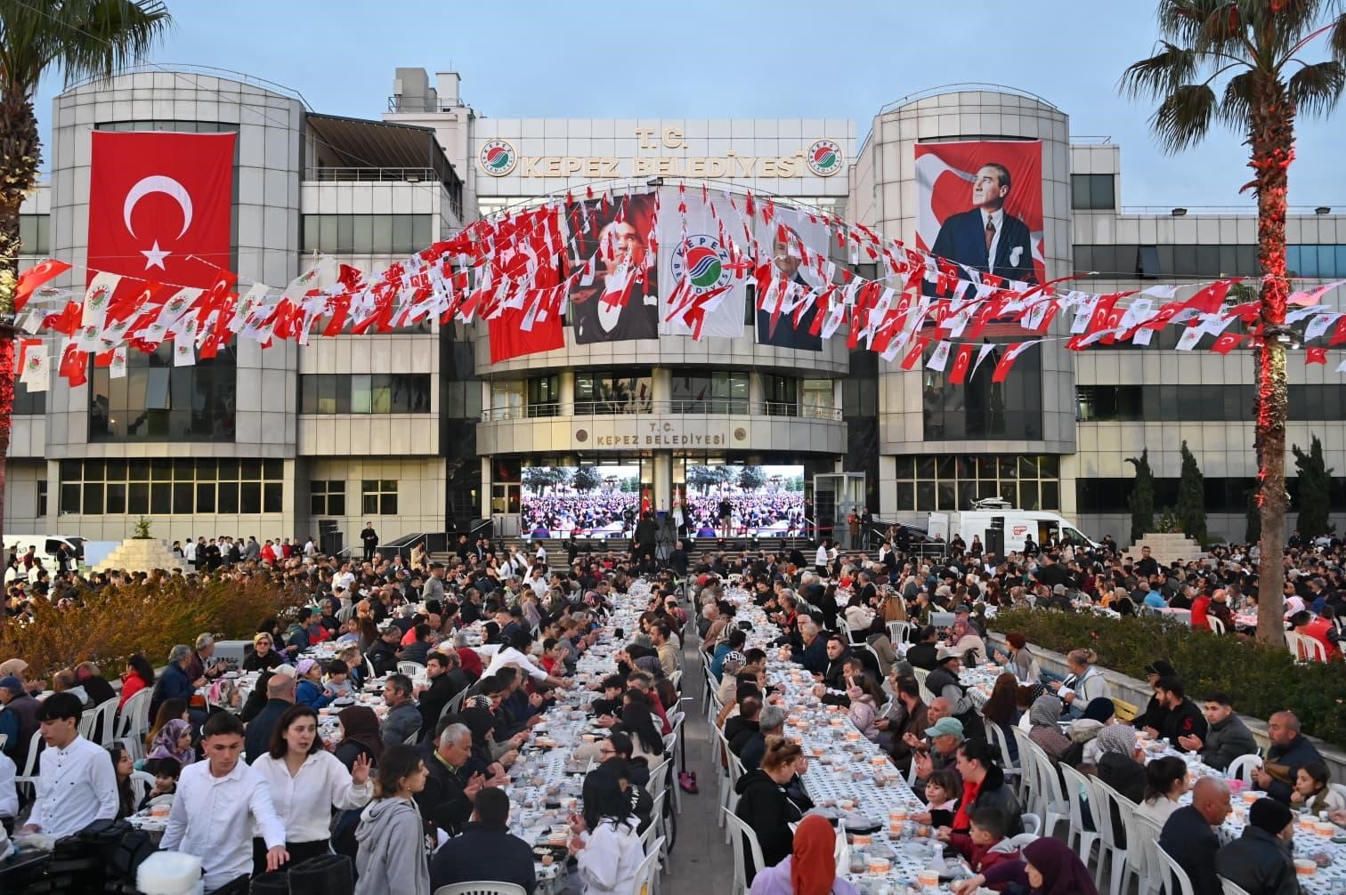 Kepez’den Kadir Gecesi’nde 5 bin kişilik birlik sofrası
