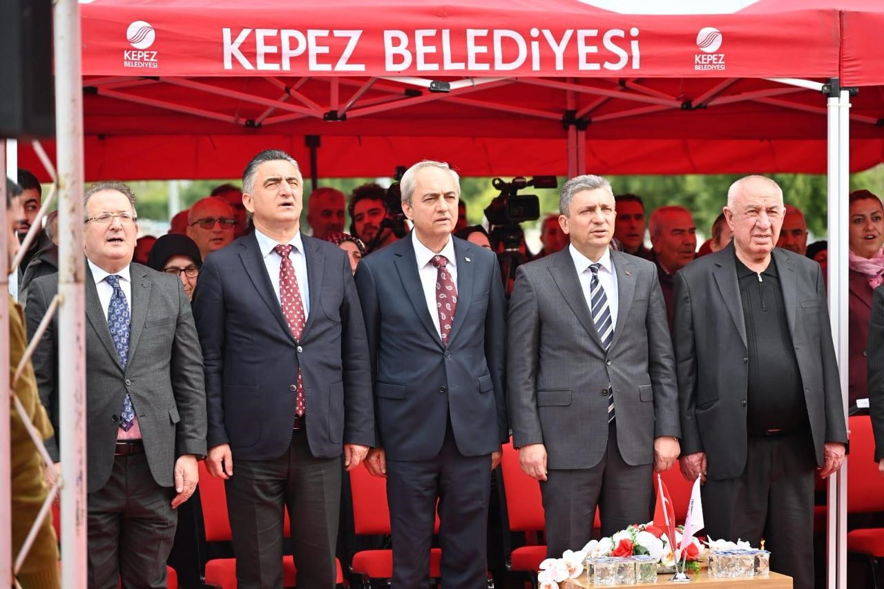 Kepez’e bir günde ikinci sağlık yatırımı
Kepez’e bir günde ikinci sağlık yatırımı