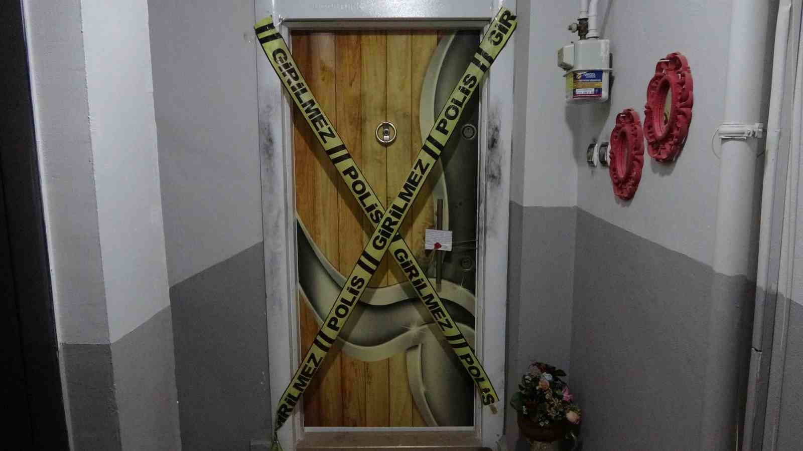 Kesik bilezik katili ele verdi
