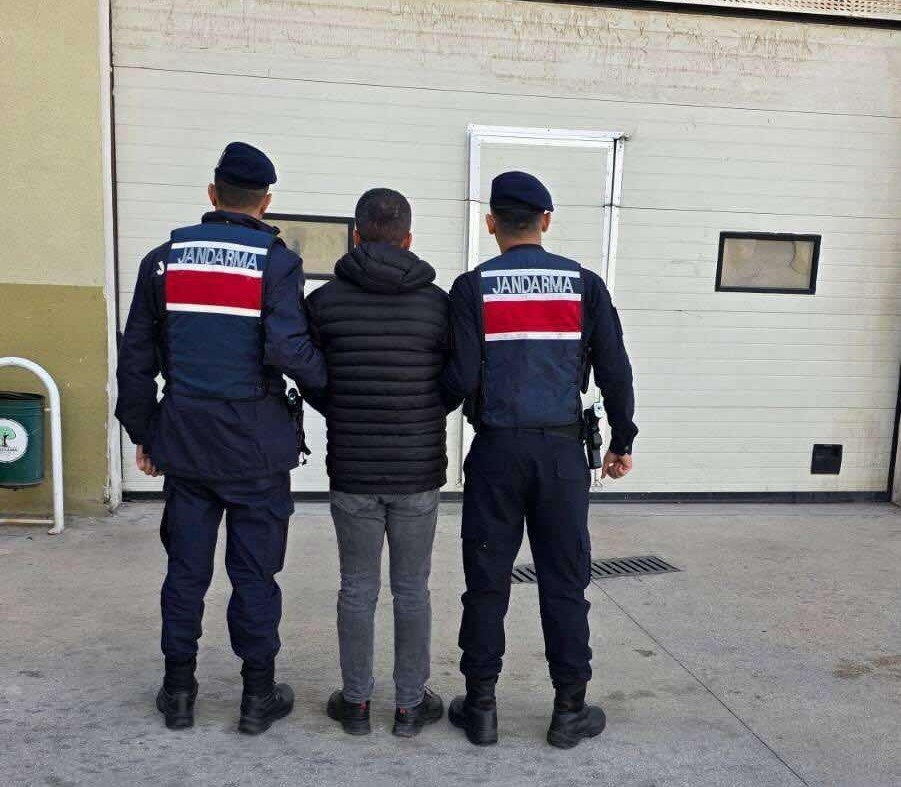 Kesinleşmiş 16 yıl cezayla aranan şahıs yakalandı
