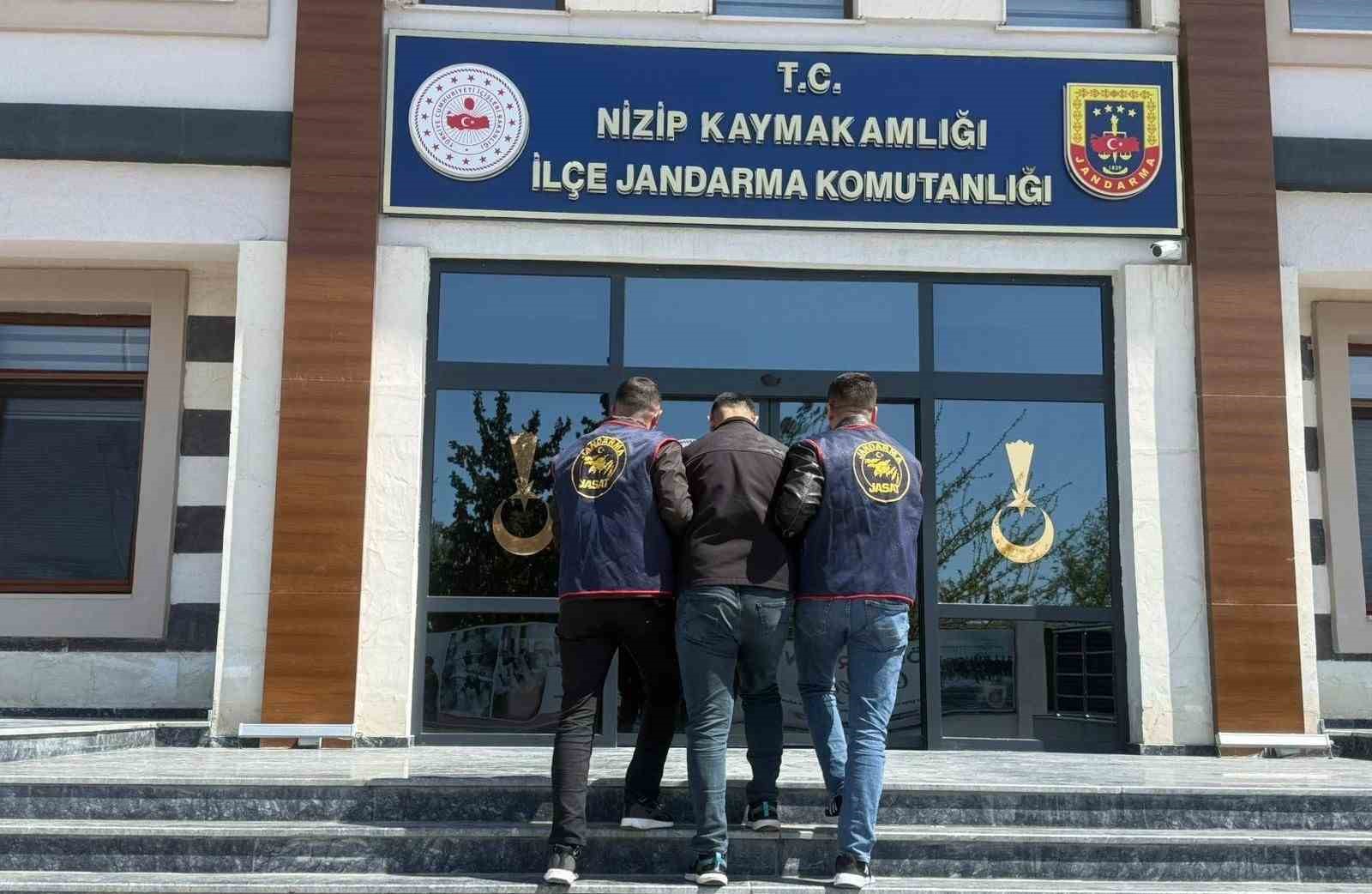 Kesinleşmiş 6 yıl cezayla aranan FETÖ üyesi yakalandı
