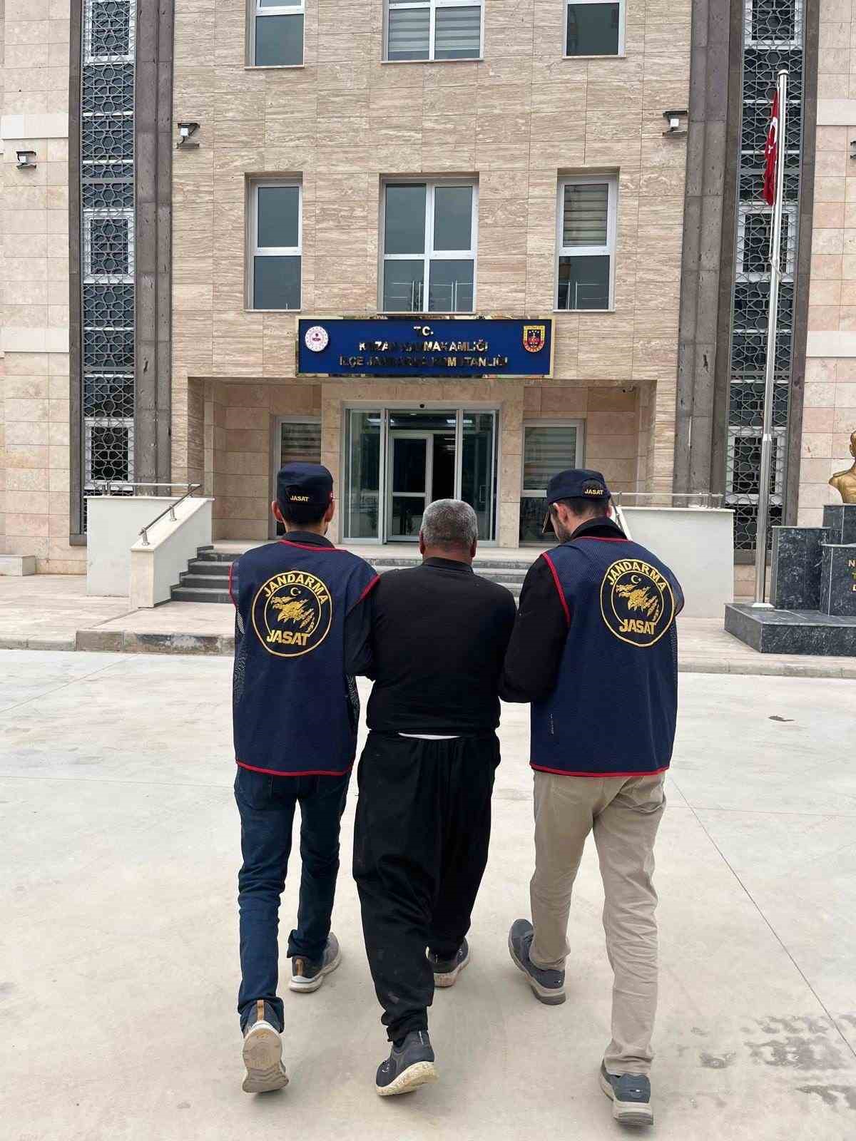 Kesinleşmiş hapis cezalarıyla aranan 7 hükümlü yakalandı
