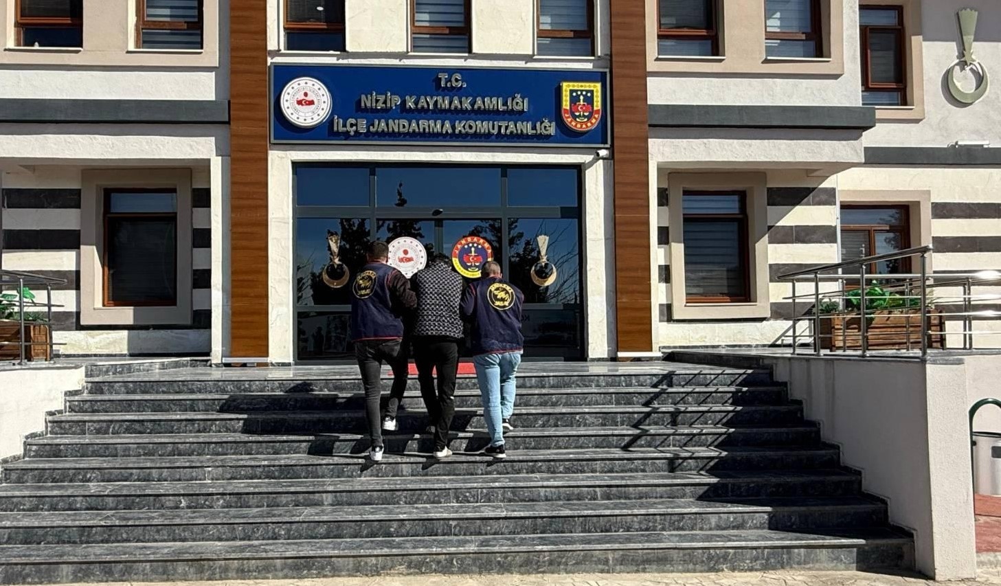 Kesinleşmiş hapis cezasıyla aranan 4 şahıs yakalandı
