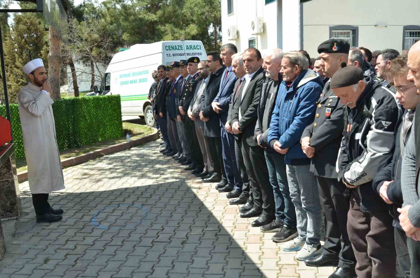 Kıbrıs gazisi, askeri törenle son yolculuğuna uğurlandı
