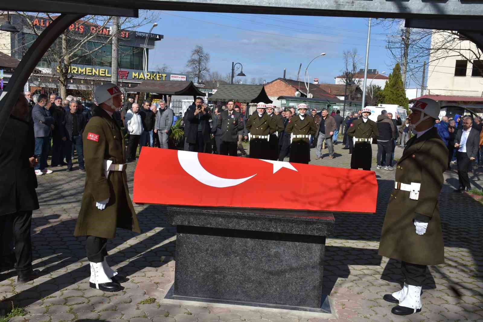Kıbrıs gazisi törenle son yolculuğuna uğurlandı
