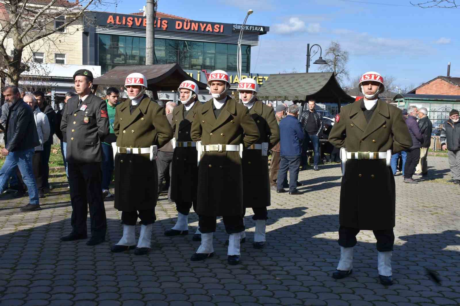 Kıbrıs gazisi törenle son yolculuğuna uğurlandı
