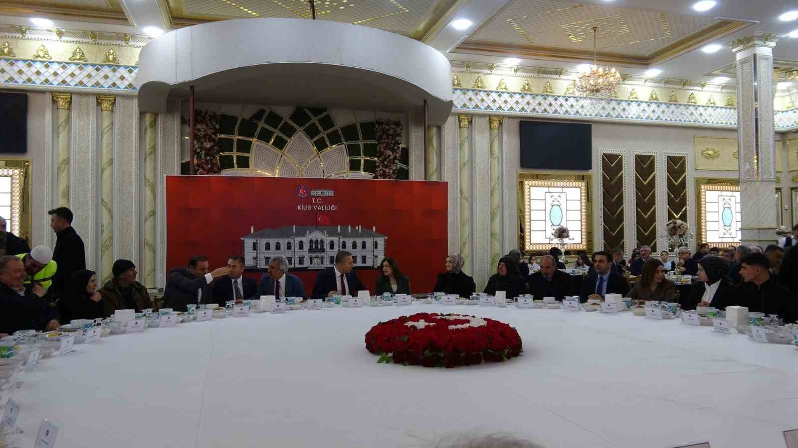 Kilis Valisi Tahir Şahin’e veda yemeği
