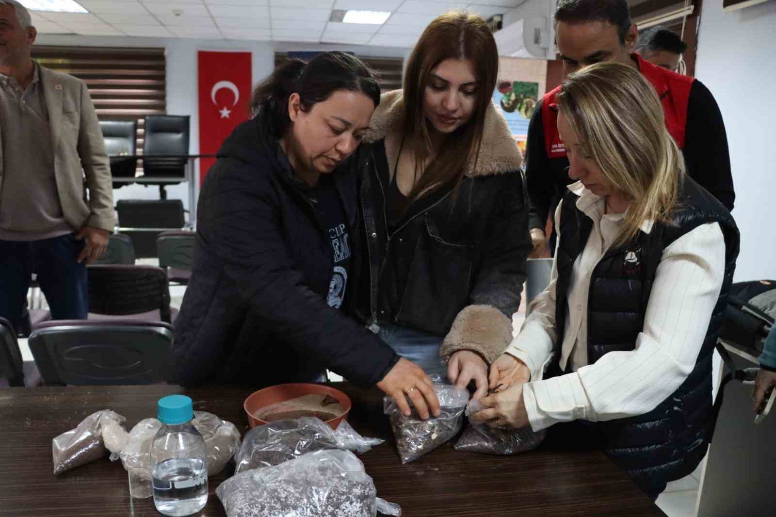 Kilis ve Gaziantep’te kadın çiftçilere onarıcı tarım eğitimi verildi
