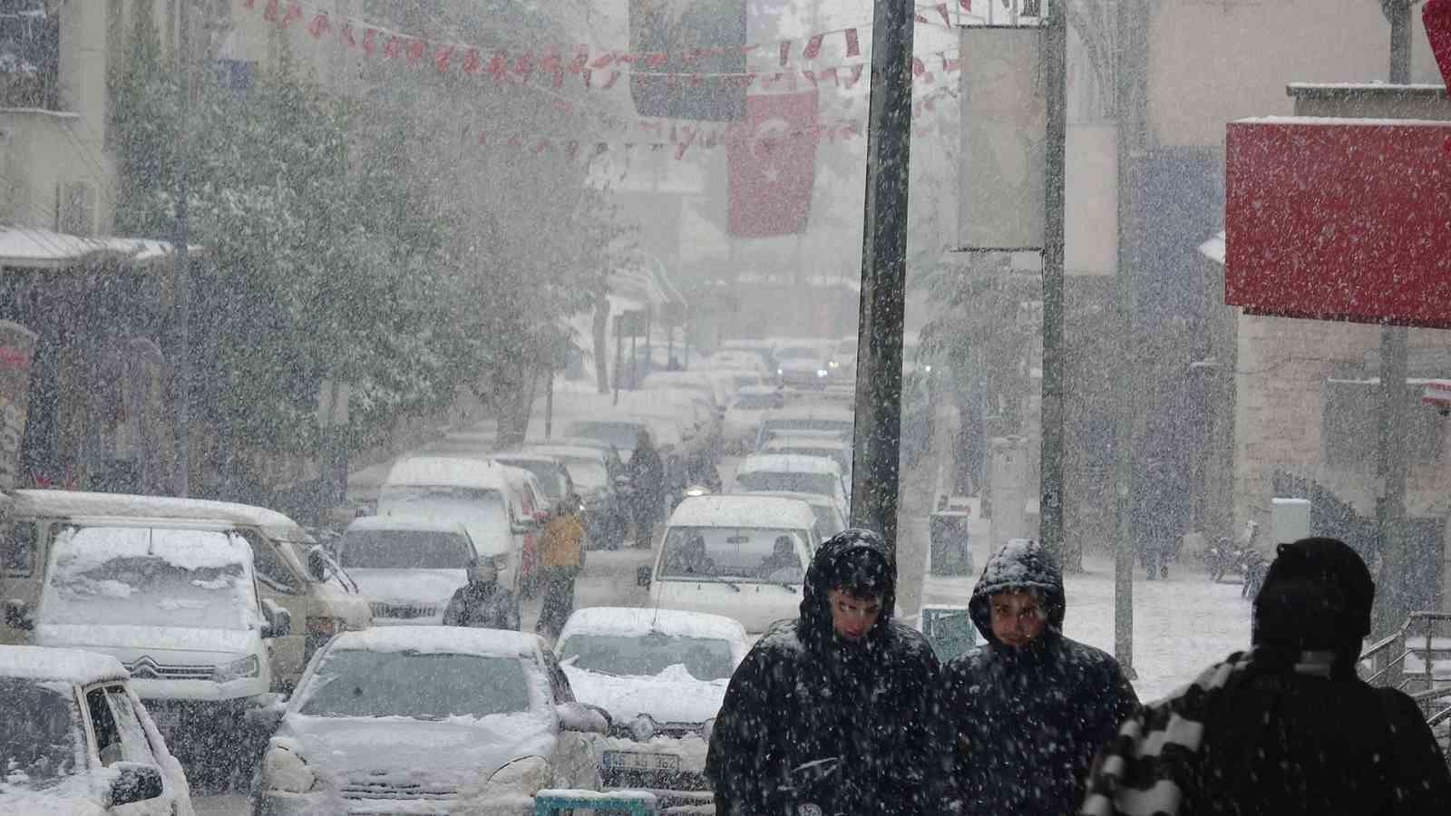 Kilis’e kar yağışı etkili oluyor
