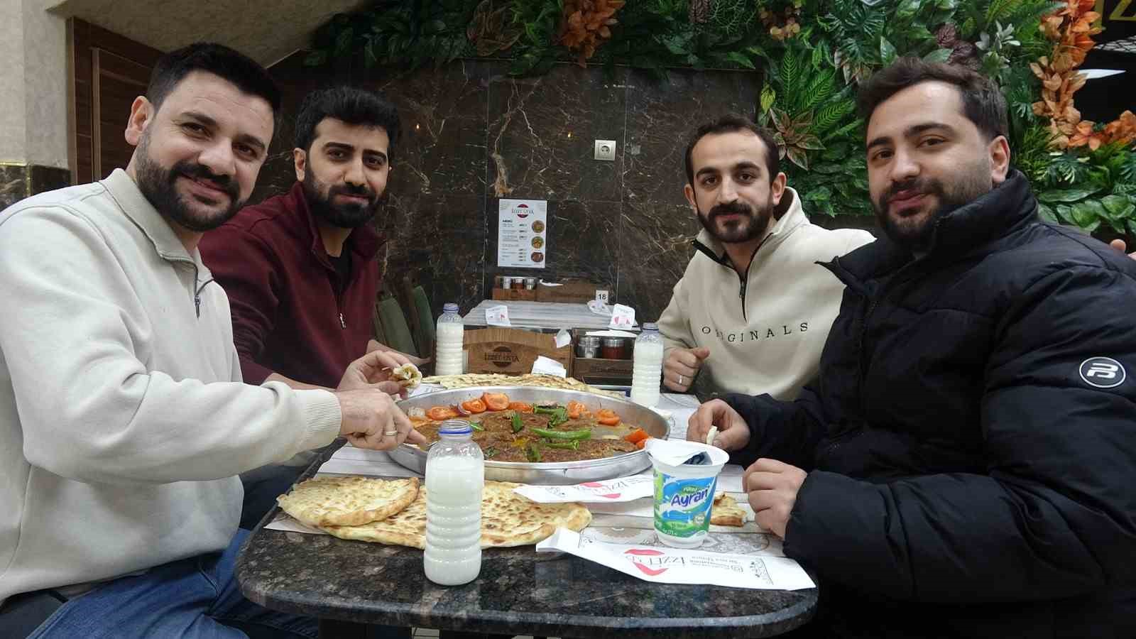 Kilis’in vazgeçilmez lezzeti coğrafi işaretli ’Kilis tava’
Kilis’in vazgeçilmez lezzeti coğrafi işaretli ’Kilis tava’