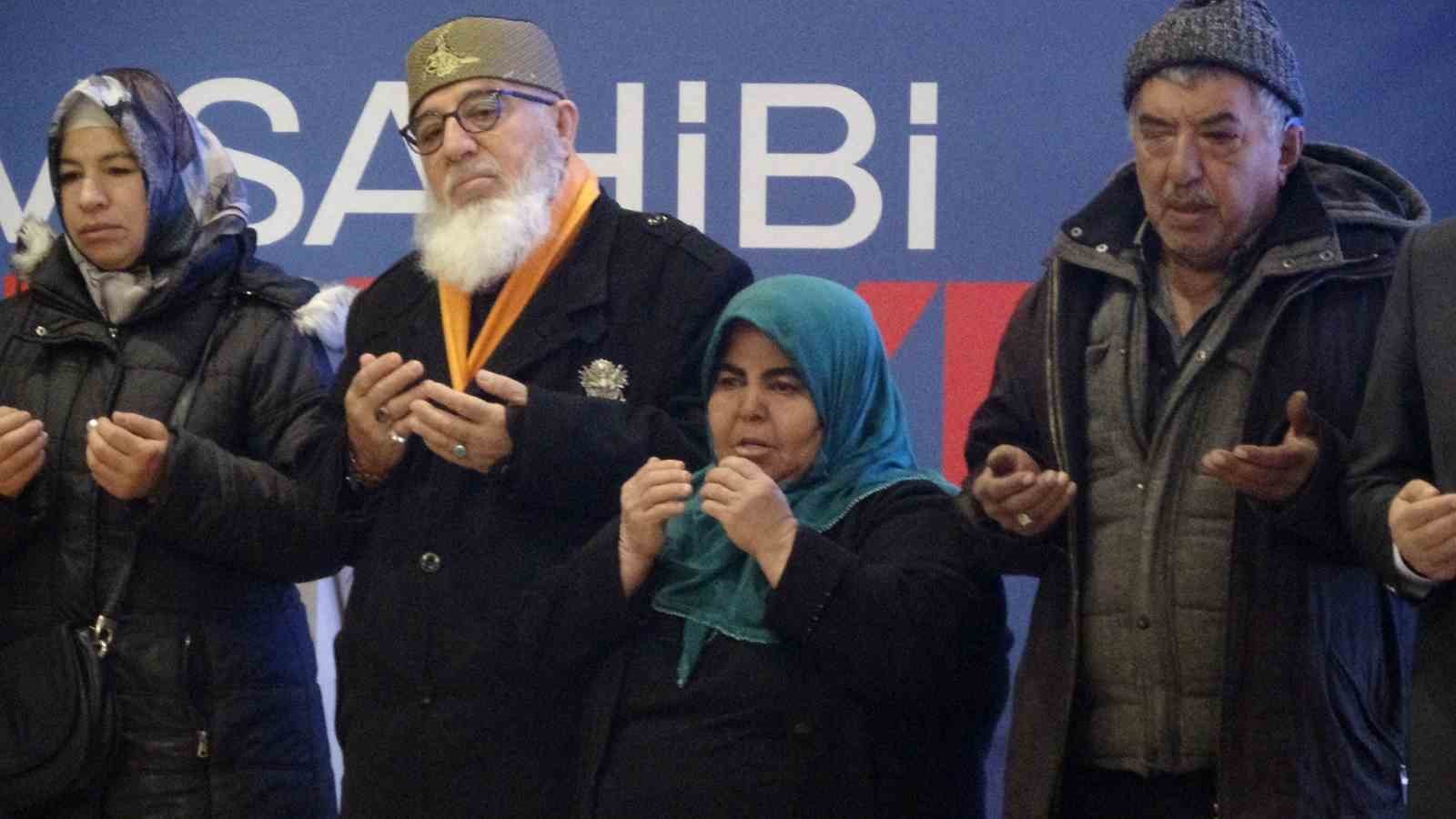 Kilis’te 1170 sosyal konutun kura çekilişi yapıldı
Kilis’te 1170 sosyal konutun kura çekilişi yapıldı