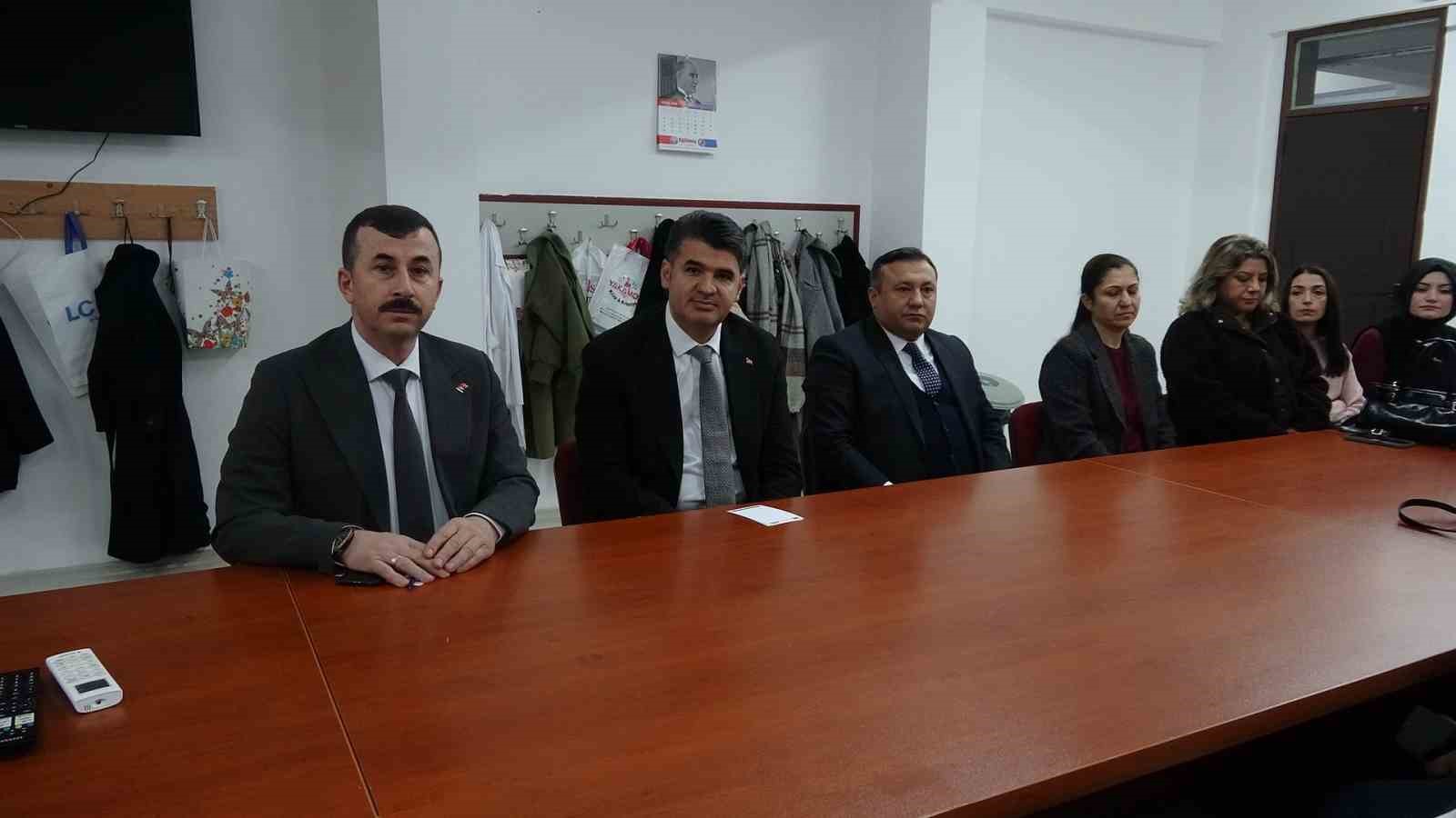 Kilis’te 2. dönemin ilk dersinin konusu "Bayrak" oldu
