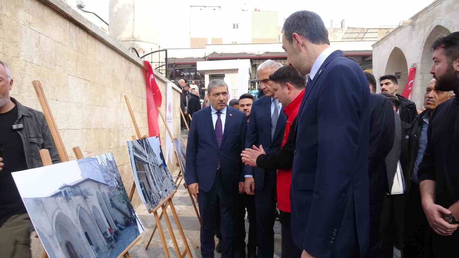 Kilis’te 6 Şubat depreminde hasar gören 3 vakıf eseri ibadete açıldı
Kilis’te 6 Şubat depreminde hasar gören 3 vakıf eseri ibadete açıldı