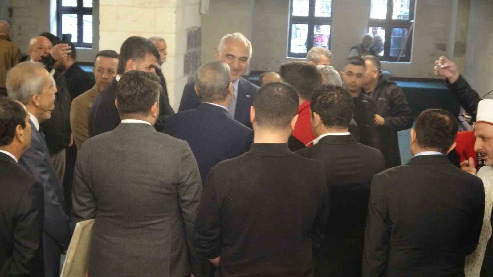 Kilis’te 6 Şubat depreminde hasar gören 3 vakıf eseri ibadete açıldı
Kilis’te 6 Şubat depreminde hasar gören 3 vakıf eseri ibadete açıldı