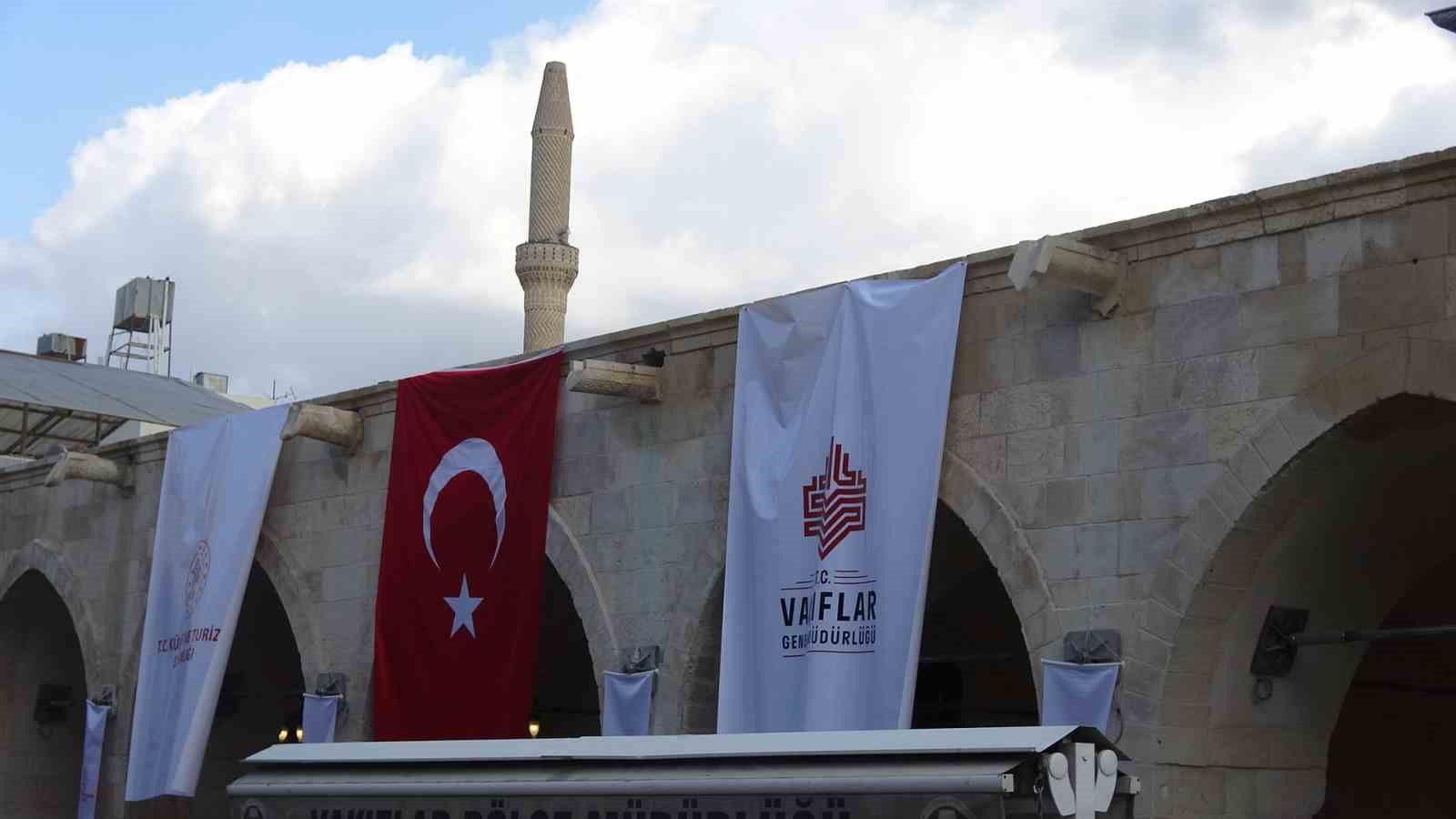 Kilis’te 6 Şubat depreminde hasar gören 3 vakıf eseri ibadete açıldı
Kilis’te 6 Şubat depreminde hasar gören 3 vakıf eseri ibadete açıldı