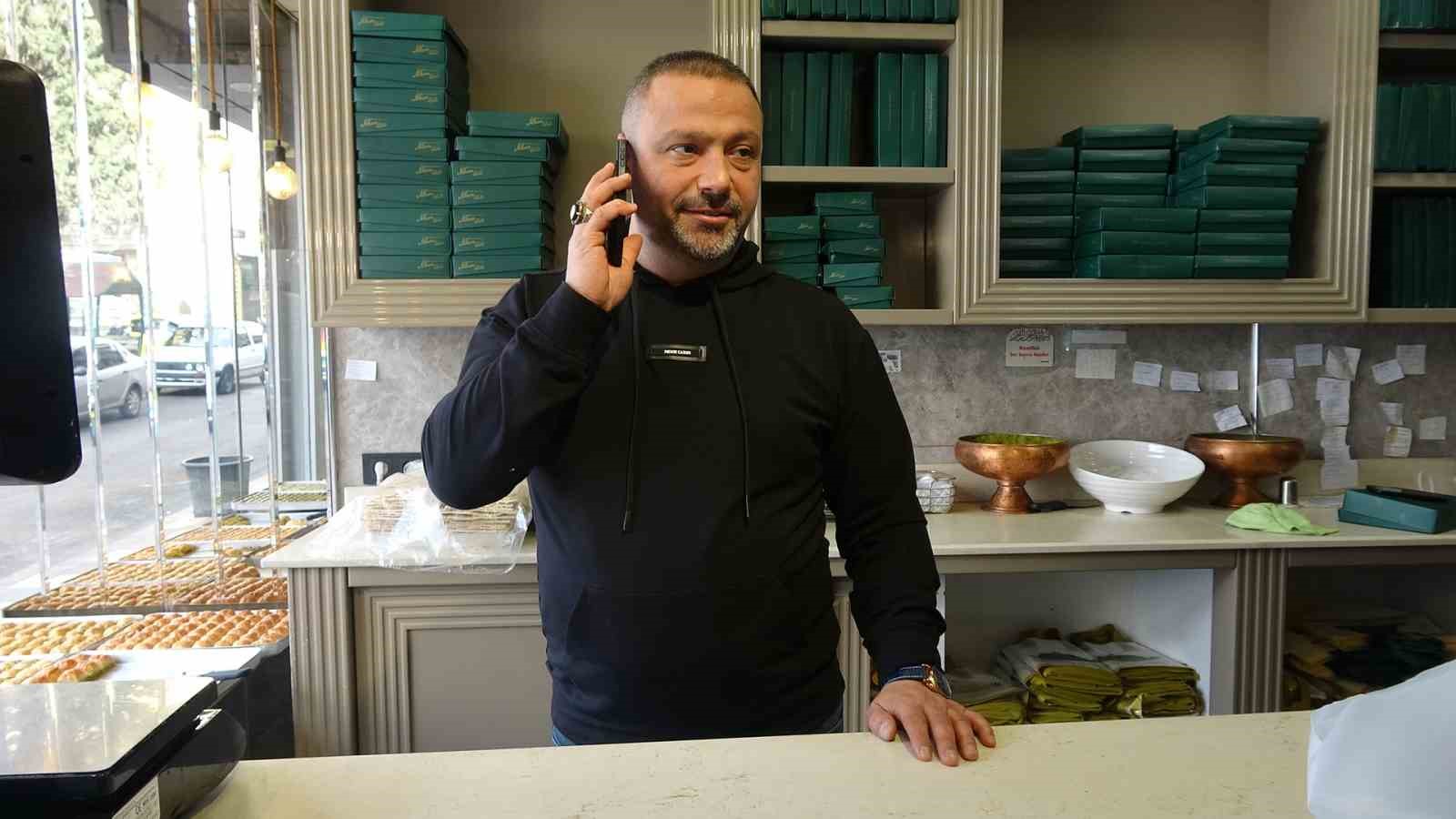 Kilis’te bir tatlıcı yardım bahanesiyle 25 bin TL dolandırıldı
