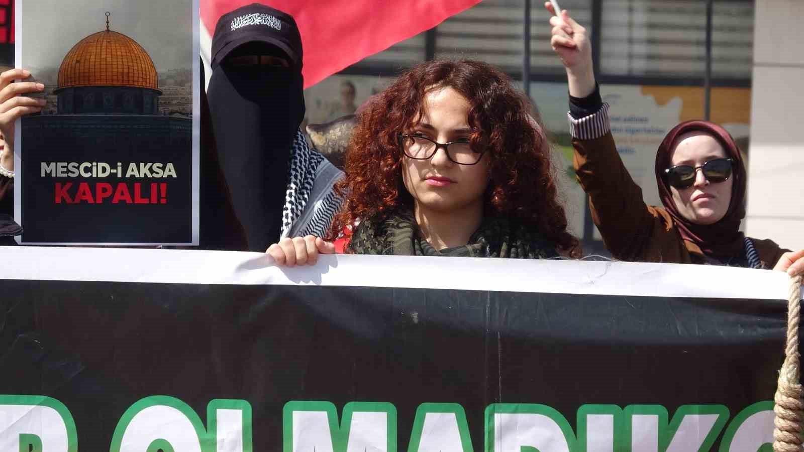 Kilis’te Filistinlilere yönelik idam kararına tepki
Kilis’te Filistinlilere yönelik idam kararına tepki