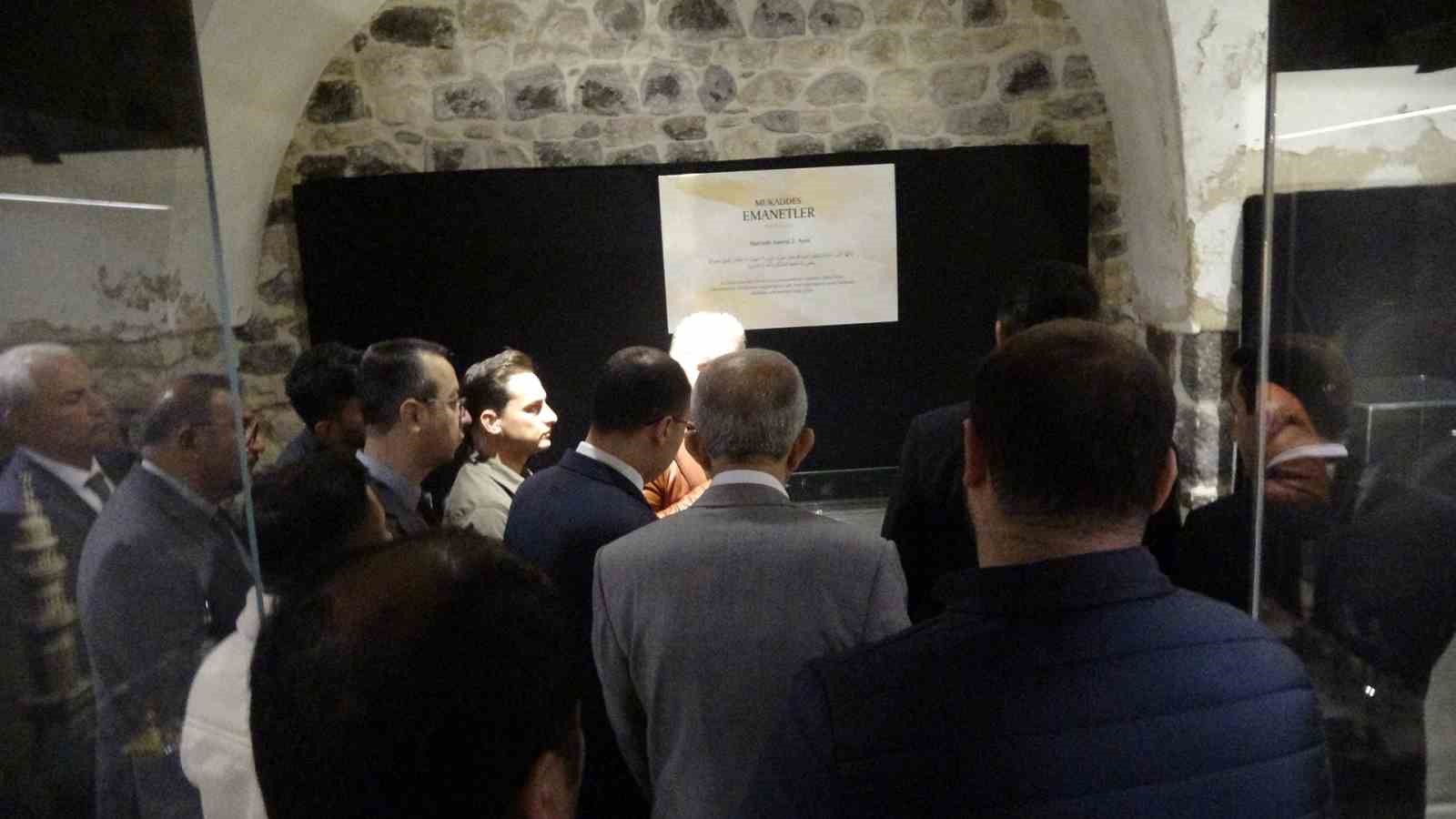 Kilis’te Mukaddes Emanetler sergisi ziyarete açıldı
