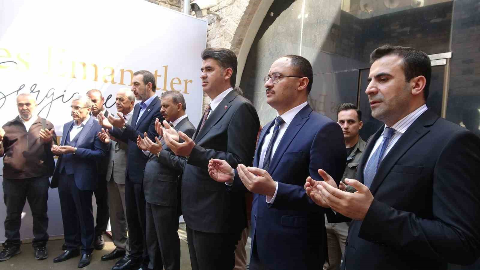 Kilis’te Mukaddes Emanetler sergisi ziyarete açıldı
