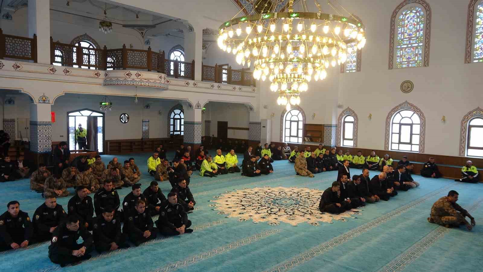 Kilis’te Polis Haftasında şehitler için mevlit okutuldu
