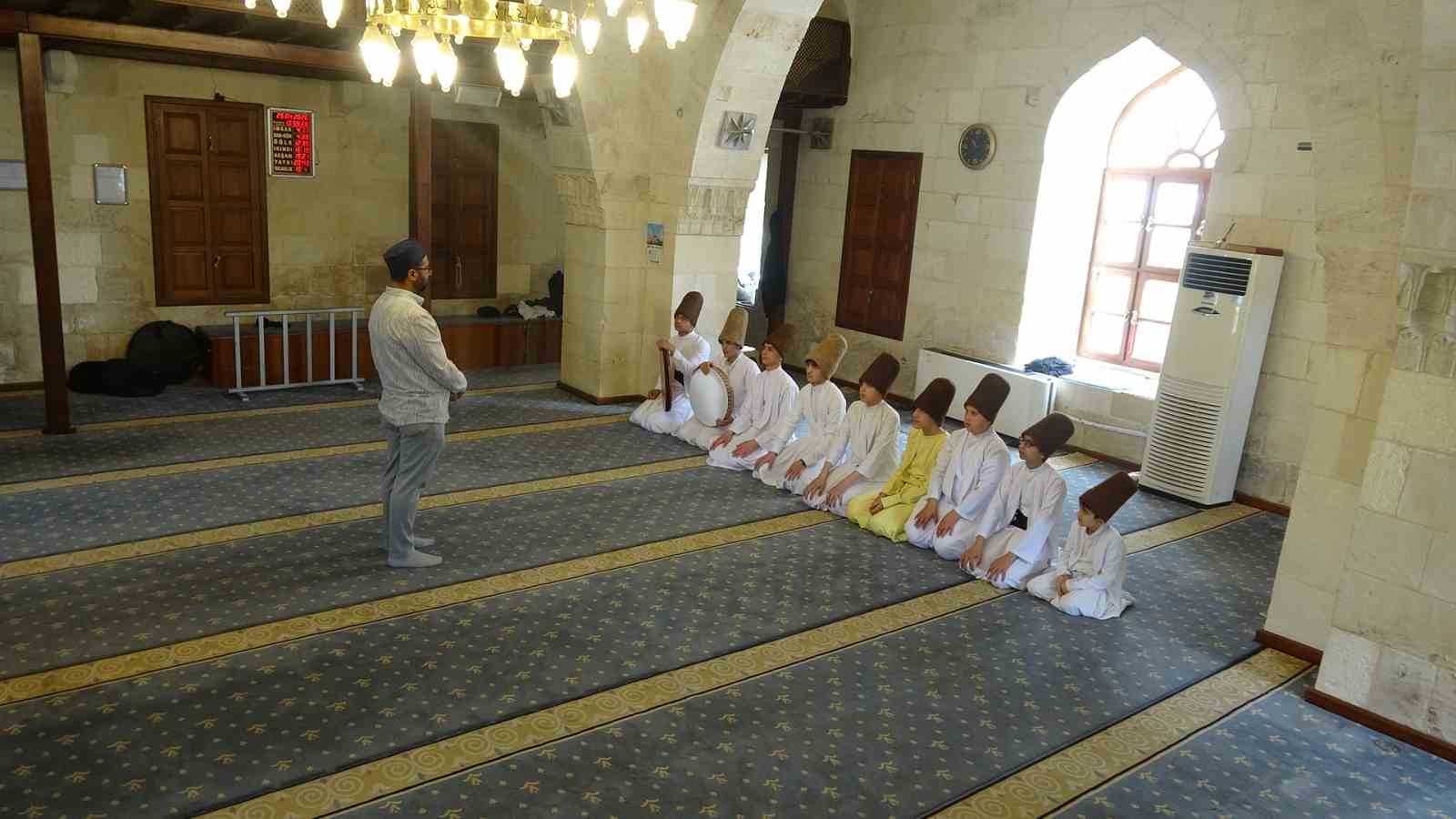 Kilis’te semazen eğitimiyle gençler dijital bağımlılıktan uzaklaşıyor
