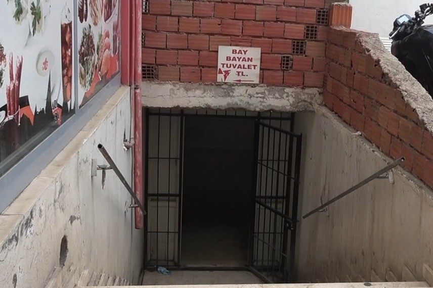 Kilis’te tuvalet mağduriyeti yaşayan vatandaşlar belediyeden çözüm bekliyor
