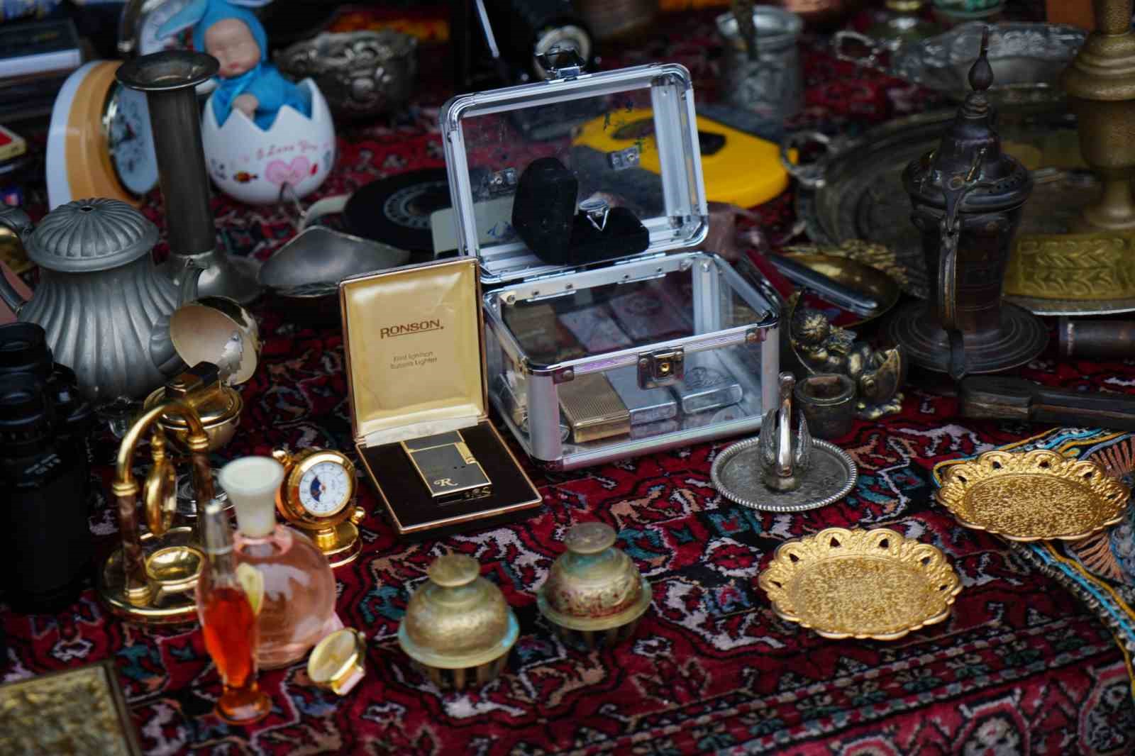 Kiminin çöpü, kiminin hazinesi: "Ankara Bit Pazarı"
