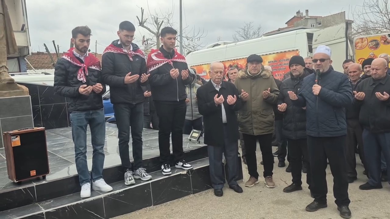 Kınalı kuzular dualarla askere uğurlandı
