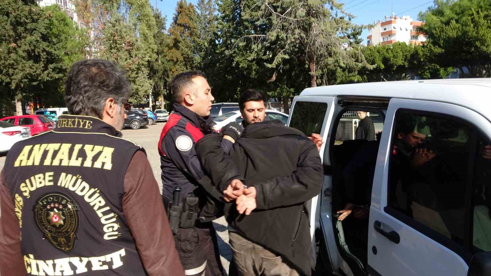 Kıraathanede işlenen alacak verecek cinayetine biri ağırlaştırılmış 2 müebbet
