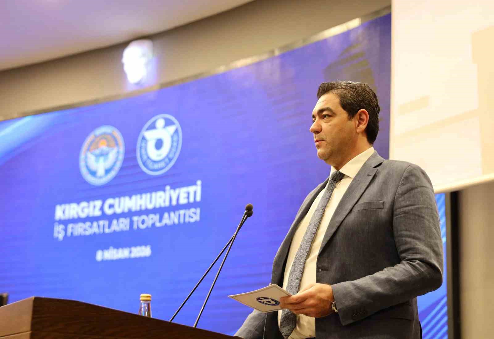 Kırgızistan pazarı İzmir iş dünyasını bekliyor
Kırgızistan pazarı İzmir iş dünyasını bekliyor